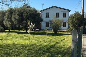 Casa con ampio spazio esterno Battaglia Terme