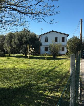 Casa con ampio spazio esterno Battaglia Terme