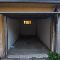 Garage di fronte la stazione di Parabiago