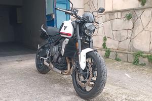 Triumph Trident 660