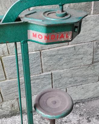 Imbottigliatrice Mondini tappi sughero 