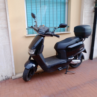 Scooter elettrico Sunra Robo-S