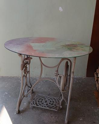 Tavolo tondo in vetro