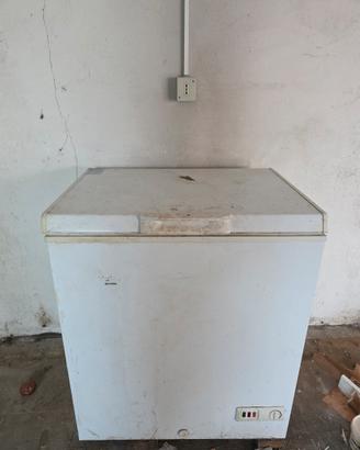 Congelatore a pozzetto Haier 146L funzionante