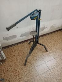 tappatrice a colonna a leva manuale per tappi sugh