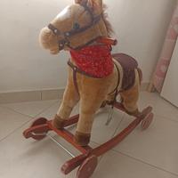 Cavallo dondolo