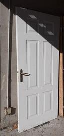 Porta da esterno/interno.