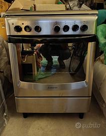 Cucina Ariston 4 fuochi Libera installazione