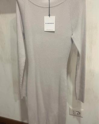 Tubino maglia grigio con scollatura sul dietro