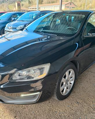 Volvo V60 D2 1.6 Momentum