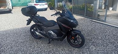 HONDA INTEGRA 750