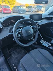  Peugeot 2008 1.2 turbo benzina  del 2022 28.000 k