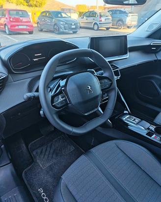  Peugeot 2008 1.2 turbo benzina  del 2022 28.000 k