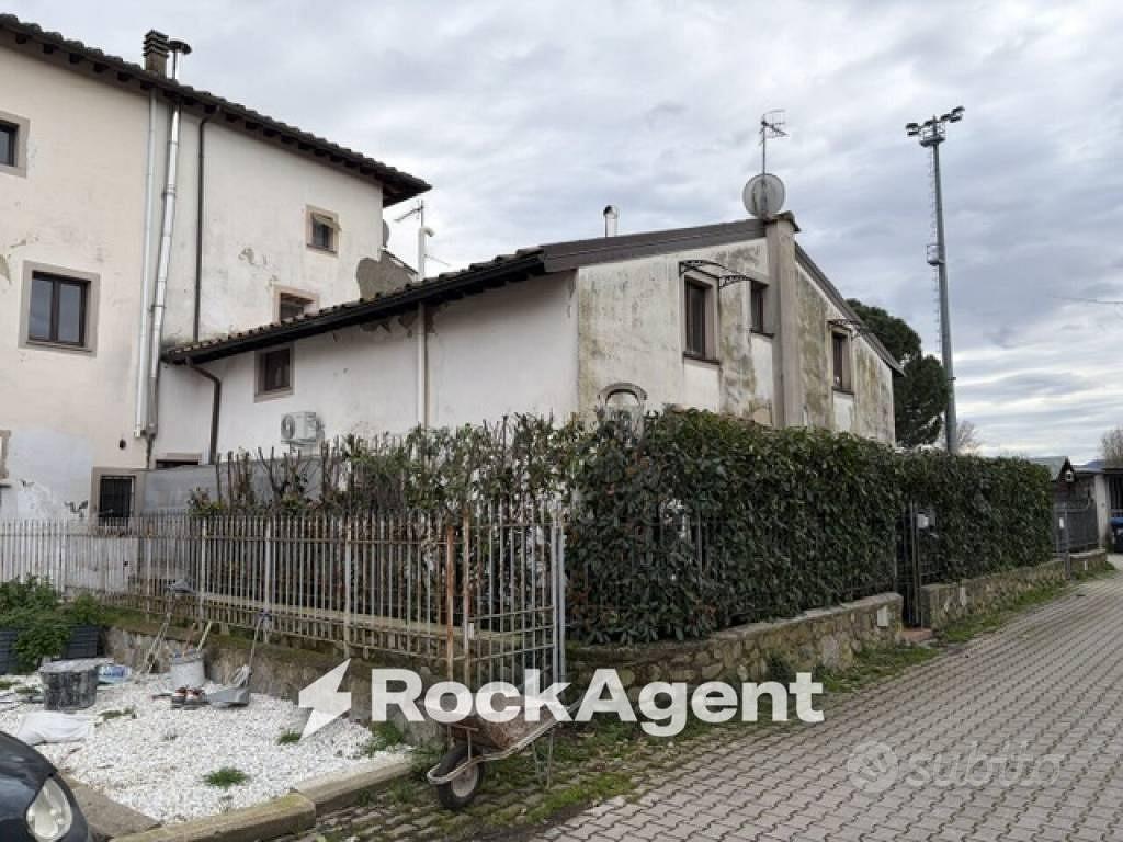 Villetta a schiera di 127 m² con 3 locali a Montem - Vista 2