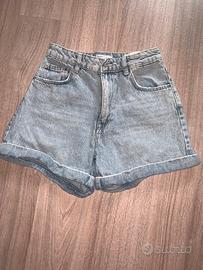 Shorts in Denim Bershka Taglia 38