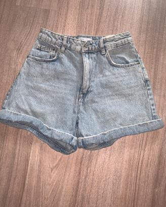 Shorts in Denim Bershka Taglia 38