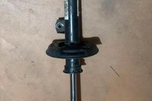 Ammortizzatore anteriore Fiat Grande Punto e Evo