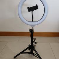 Anello di luce con trepiedi