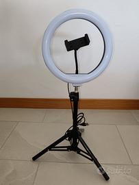 Anello di luce con trepiedi