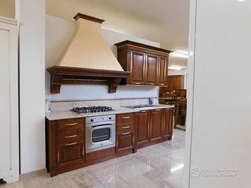 Cucina in legno L. 3 mt