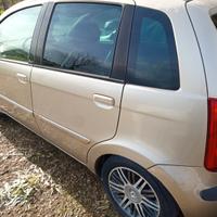 Lancia Musa 1.3 multi jet 90 cv per ricambi 