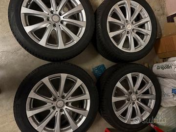 gomme Mercedes 255 45 R 18 99y