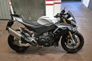 Aprilia Tuono V4 1100 R