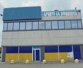 Negozi con aree cortilive esclusive