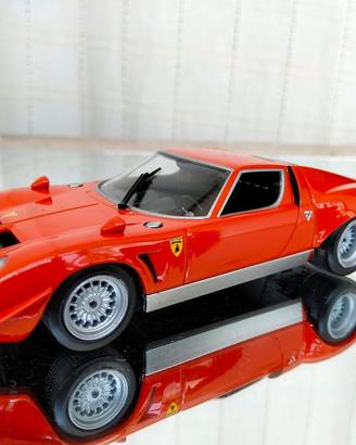 Lamborghini Miura Jota - sala 1/43 - Minichamps