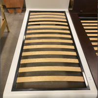 Letto singolo in legno con rete a doghe S 4584