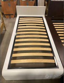 Letto singolo in legno con rete a doghe S 4584