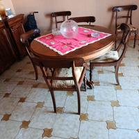 Tavolo sala da pranzo e sedie