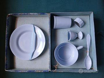 Set vintage di stoviglie in melamina (plastica) pe