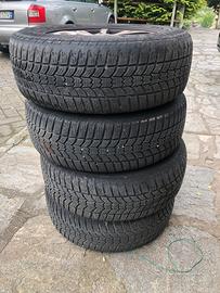 Pneumatici 215/65 R 16