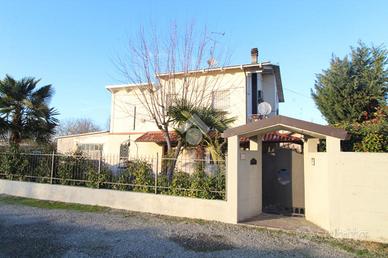 CASA INDIPENDENTE A CADELBOSCO DI SOPRA