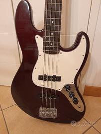 Squier Jazz Bass by Fender