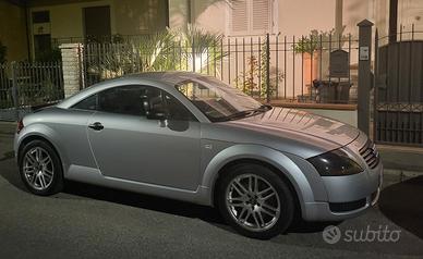 Audi TT Asi con crs a libretto 
