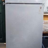 Frigorifero ad incasso Indesit