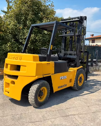 S127 - Muletto 35 q gomme alte Komatsu