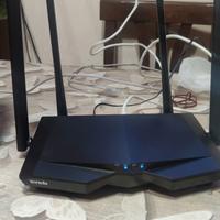 TENDA WIFI ROUTER DUAL BAND 