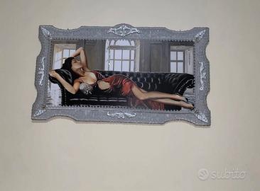 Quadro Elegante con Cornice Argentata