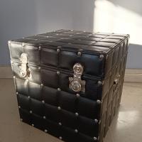 Baule, scatola, panca cubo nero e acciaio KARE