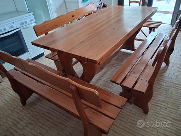 tavolo con panche e poltrone + cyclette