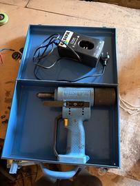Rivettatrice gesipa accubird solo corpo macchina