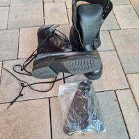 Anfibi nuovi misura 42