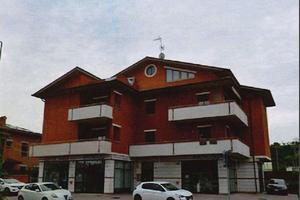 Luminoso Trilocale con Garage Doppio e Mansarda -