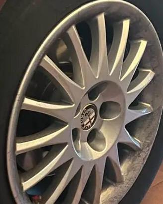 Cerchi in lega da 16 Alfa Romeo
