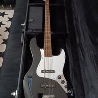 Squier by Fender Affinity Jazz Bass
