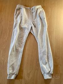 Pantalone tuta grigio e bordeaux