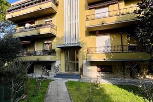 Appartamento di 130 m² con 5 locali e box auto a F